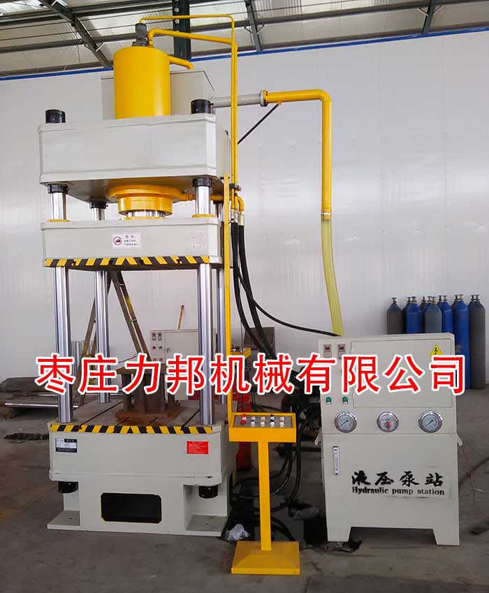 枣庄好色先生下载安装木屑压块液压机实物拍摄的图