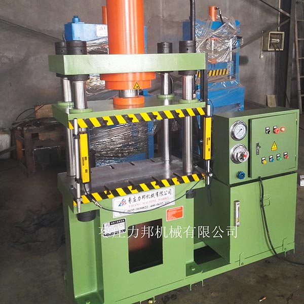 枣庄好色先生下载安装液压切边机车间场景图