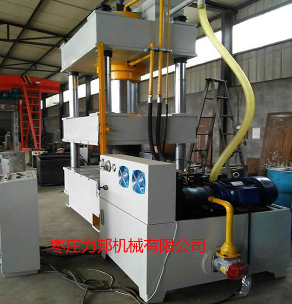 500吨好色先生TV版下载图拍