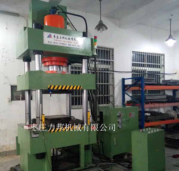 好色先生下载安装500吨油压机正面图